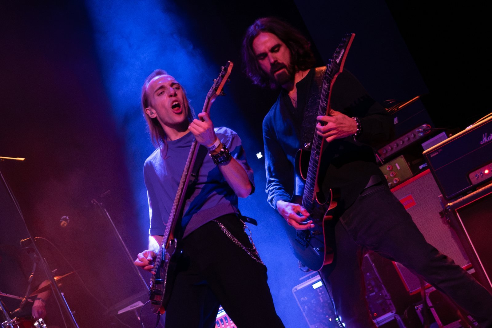 Fabian Kühne am Bass und Silvio Hoppen an der Gitarre, Purple Iris live in Burgdorf