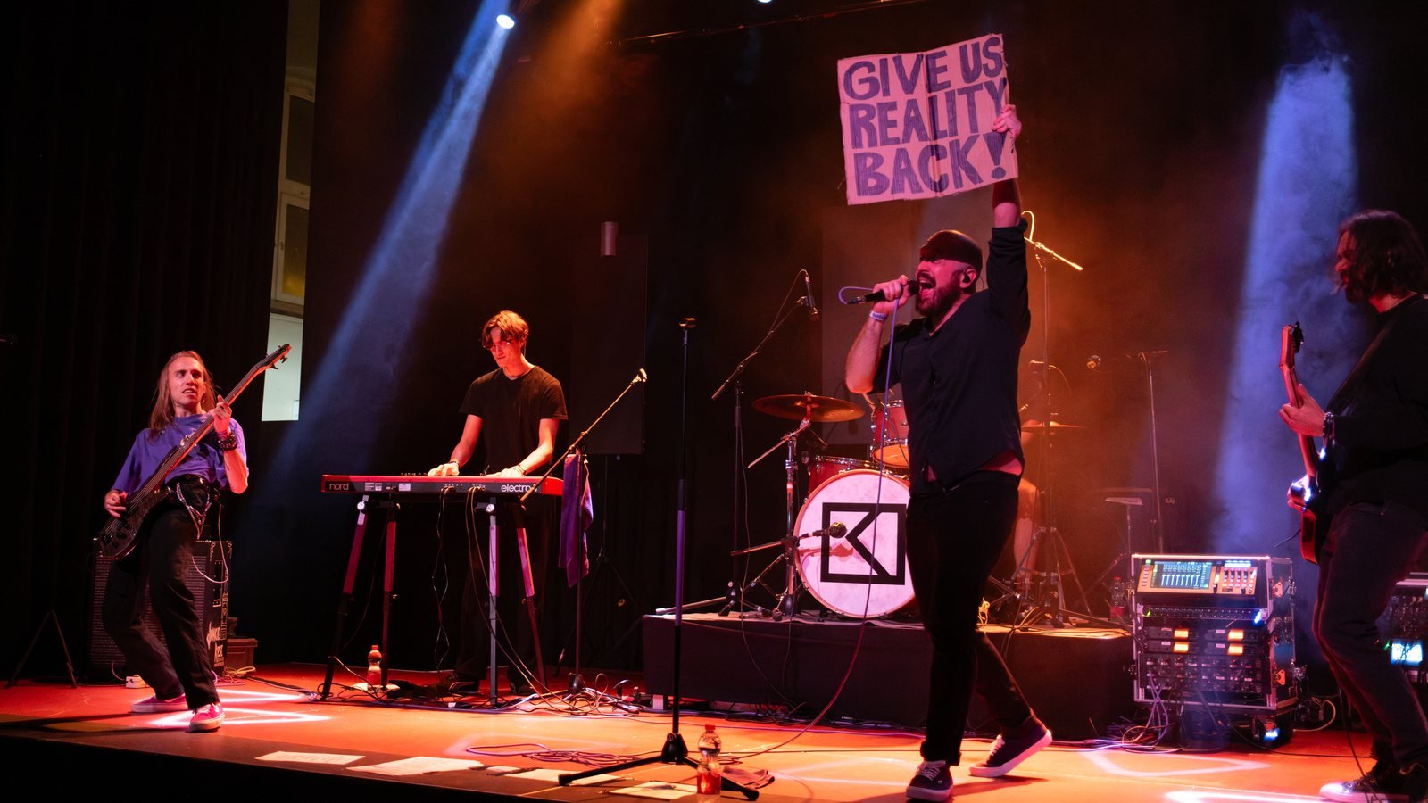 Purple Iris live in der Kulturhalle Sägegasse Burgdorf, Vorschaubild zum Livevideo